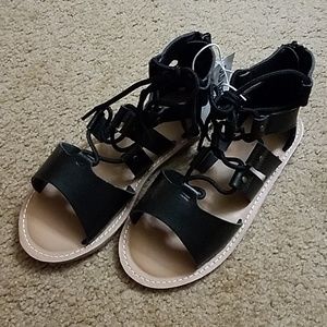 NEW with tags. Old Navy girls sandal size 13